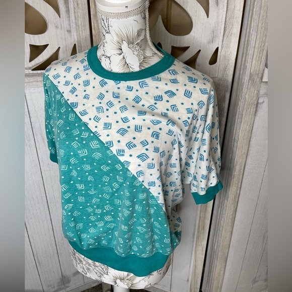 Vintage Tanzerina! Womens T Shirt Green Floral Made In USA Cropped Size Small - Picture 1 of 5